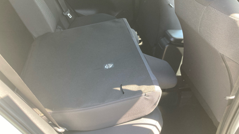 Toyota Yaris 1.5 Hybrid Design 5dr CVT Hybrid Hatchback